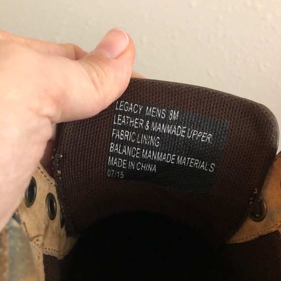 DONATED Men’s leather boots - Picture 6 of 8